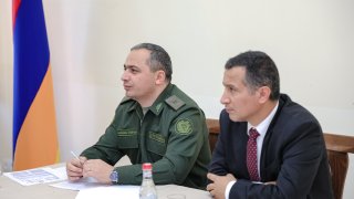 Активизировать борьбу с незаконным использованием недр и вырубкой деревьев, браконьерством: председатель Следственного комитета Артур Погосян с рабочим визитом посетил следственные подразделения Сюникского марза